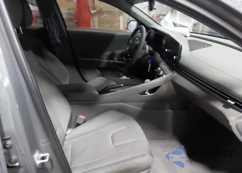 2024 Hyundai Elantra Se z USA, uszkodzony, nr VIN KMHLL4DG6RU829790